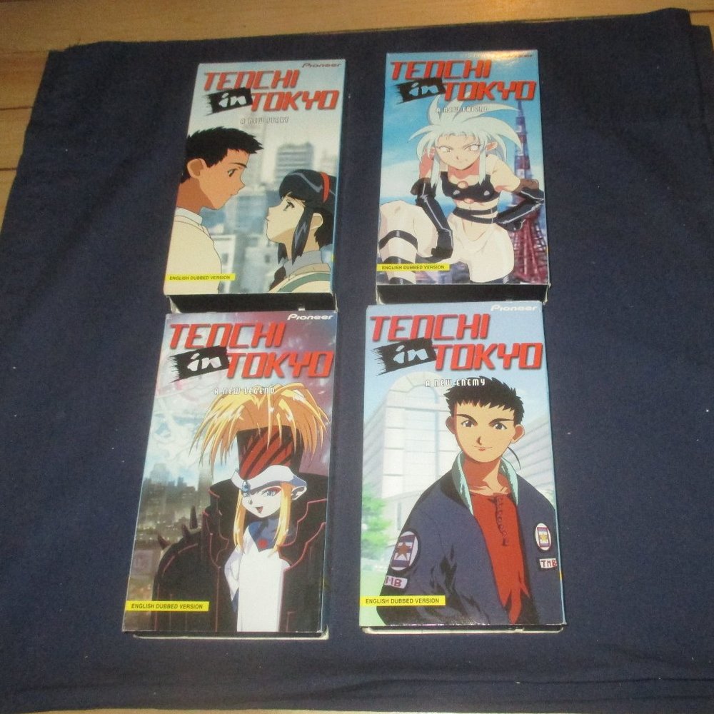 Tenchi in Tokyo Vol. #1 - 4 Bundle (VHS, 1998, Pioneer, Dubbed Version)